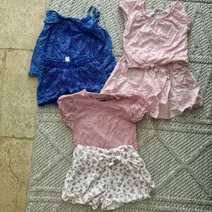 Lot (3) Matching Sets